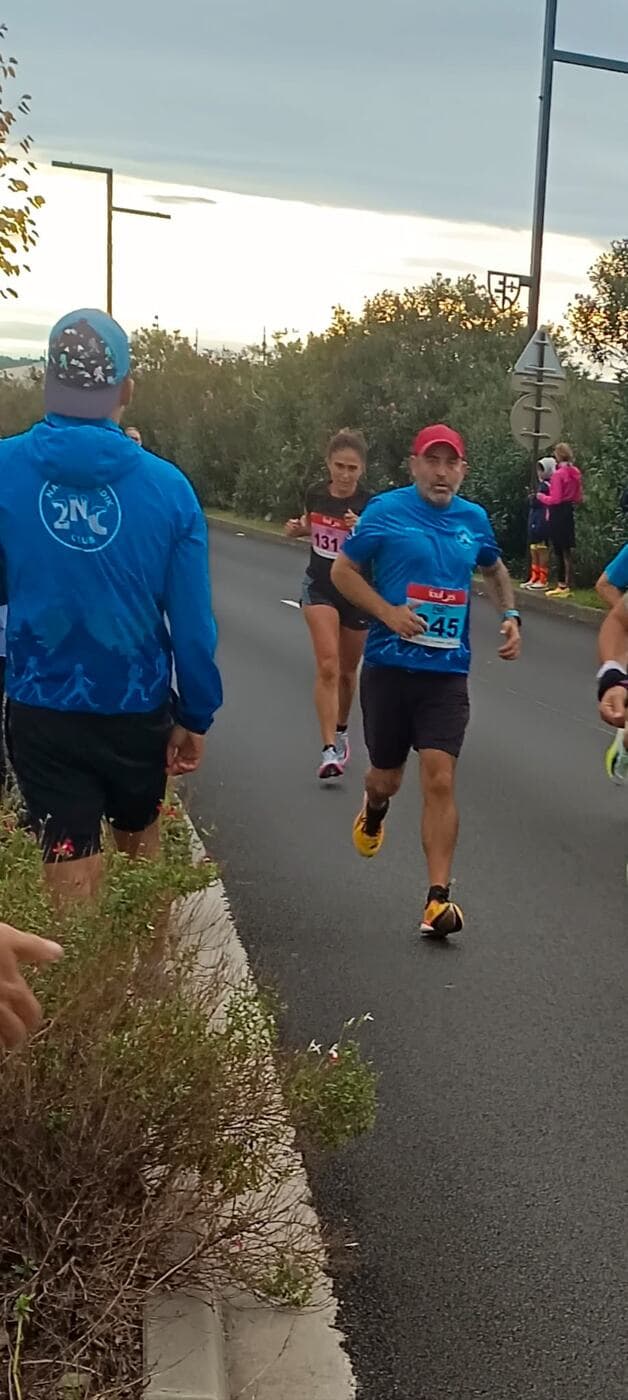 Coureurs du Narbo Nordik Club et d'autres participants sur le parcours du 10 km, photo 14 sur 21