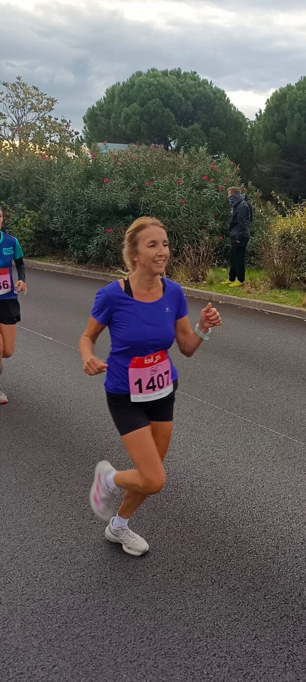 Coureurs du Narbo Nordik Club et d'autres participants sur le parcours du 10 km, photo 16 sur 21